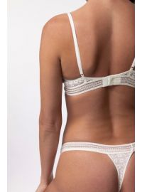 Dorina Γυναικείο String Yuka - 1+1 ΔΩΡΟ - Ιβουάρ & Τιρκουάζ - 2 PackDorina Γυναικείο String Yuka - 1+1 ΔΩΡΟ - Ιβουάρ & Τιρκουάζ - 2 Pack